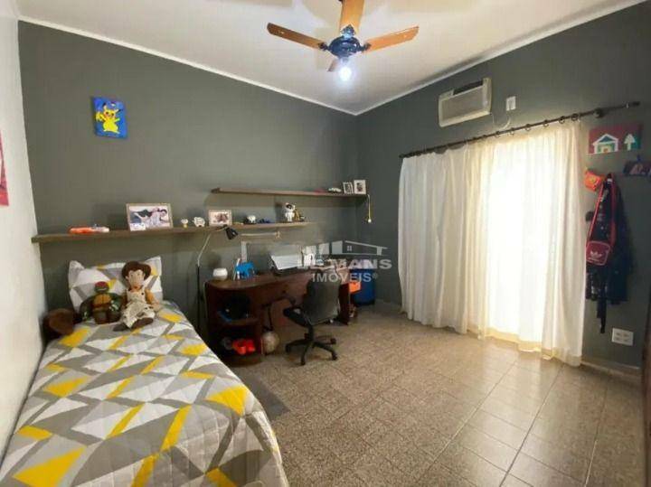 Casa à venda com 5 quartos, 283m² - Foto 13