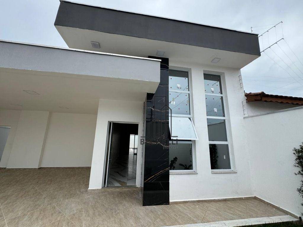 Casa à venda com 3 quartos, 140m² - Foto 2