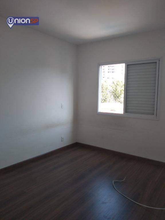 Apartamento à venda com 2 quartos, 58m² - Foto 4