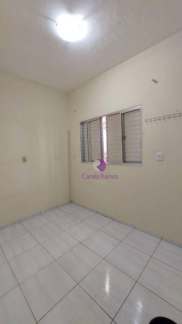 Casa para alugar com 3 quartos, 95m² - Foto 13