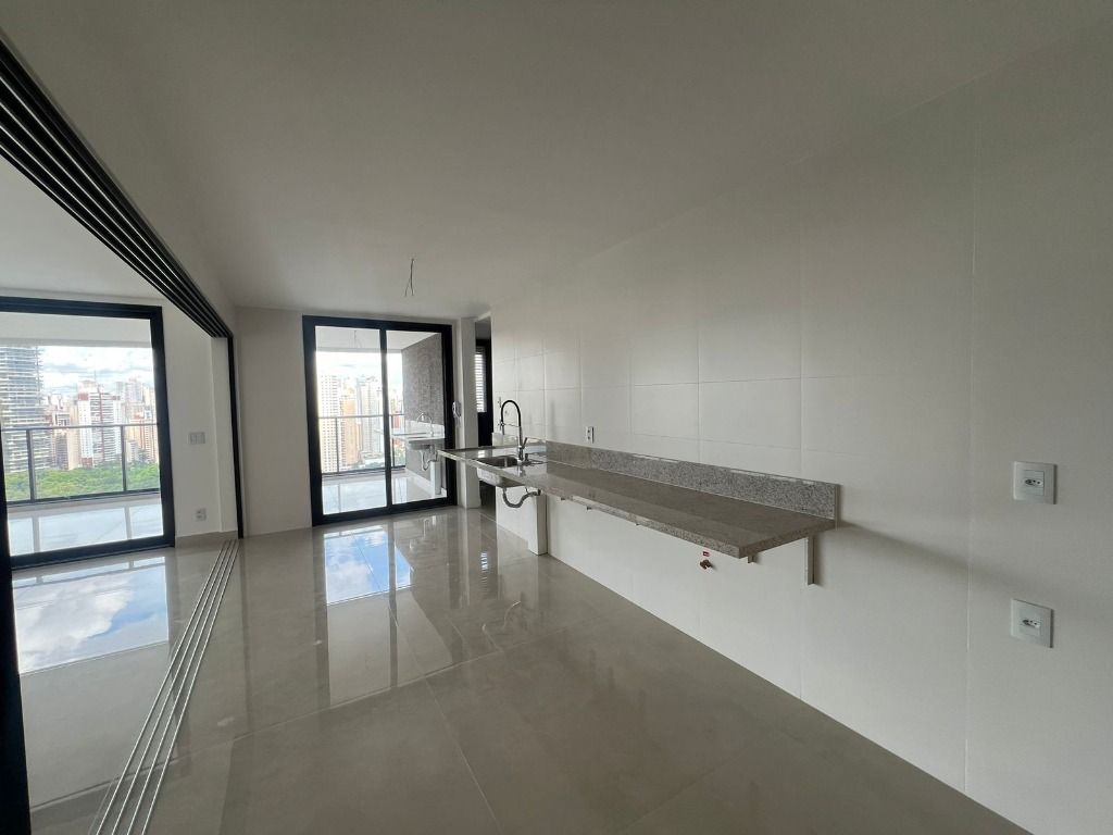 Apartamento à venda com 4 quartos, 261m² - Foto 7