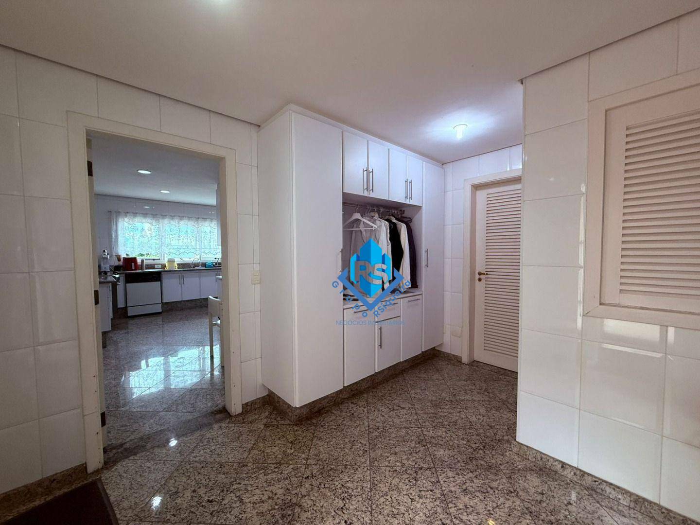 Sobrado à venda com 4 quartos, 444m² - Foto 14