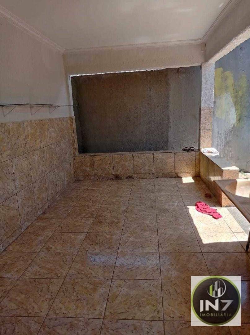 Casa à venda com 3 quartos, 180m² - Foto 8