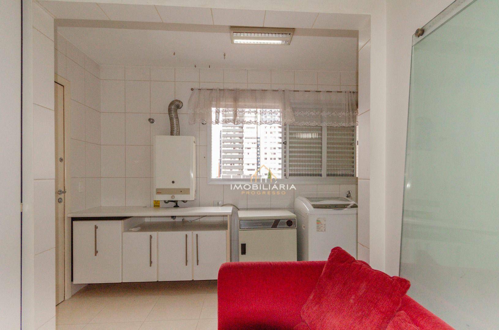 Apartamento à venda com 3 quartos, 161m² - Foto 9