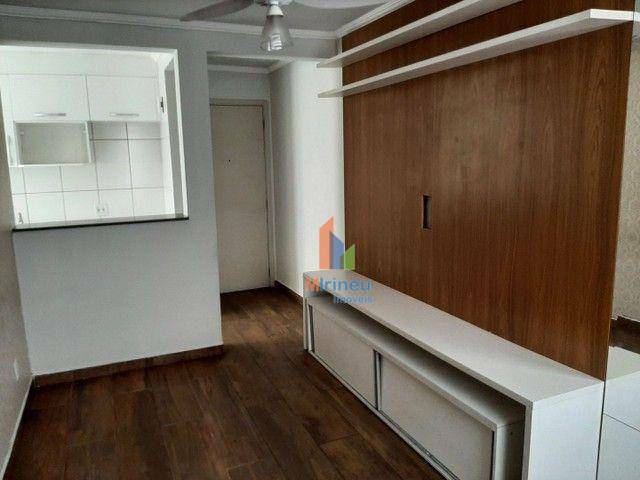 Apartamento à venda com 2 quartos, 45m² - Foto 1