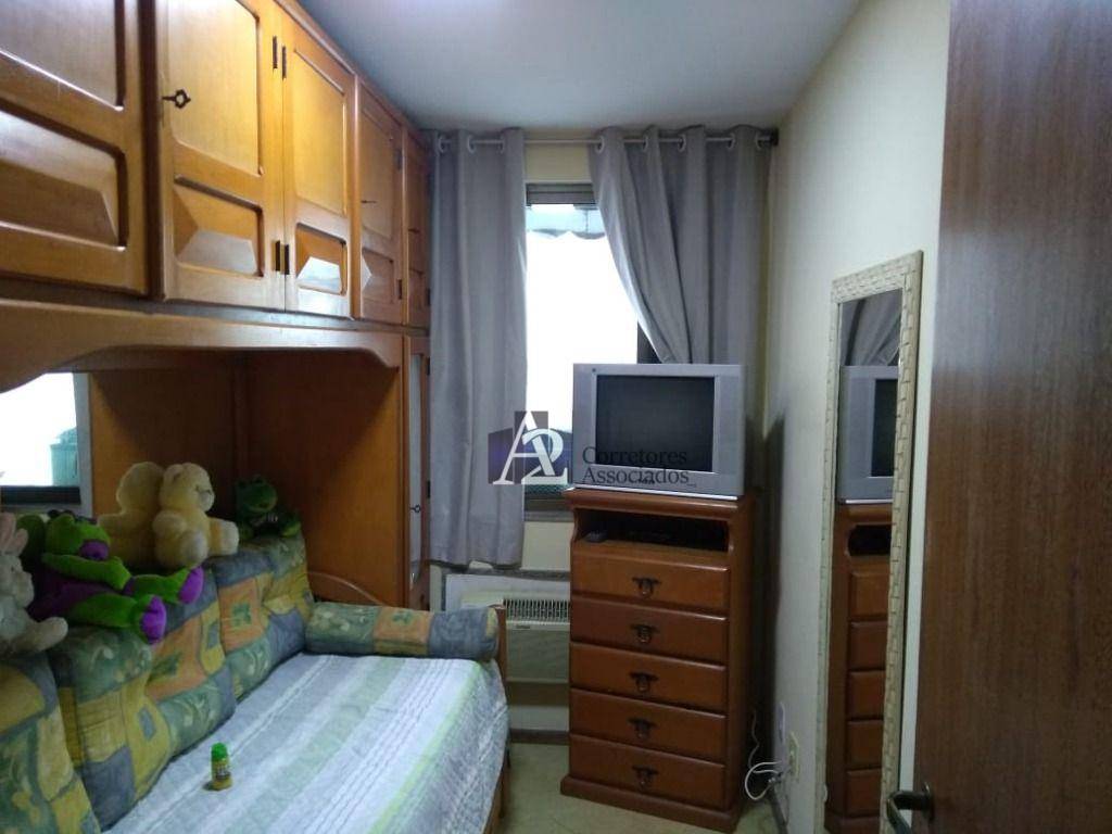 Apartamento à venda com 4 quartos, 104m² - Foto 2