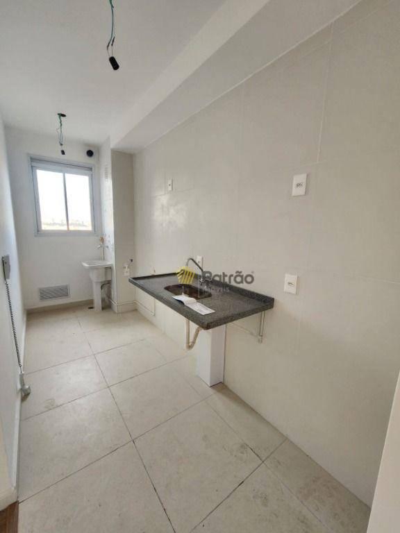 Apartamento à venda com 2 quartos, 69m² - Foto 26