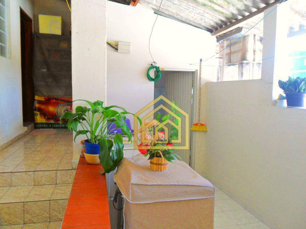 Sobrado à venda com 4 quartos, 147m² - Foto 4