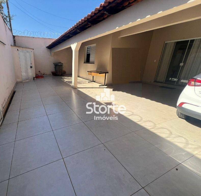 Casa à venda com 2 quartos, 250m² - Foto 12