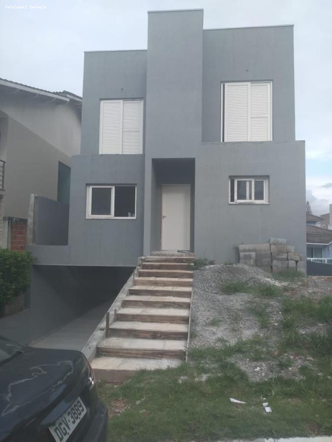 Sobrado à venda com 4 quartos, 372m² - Foto 1