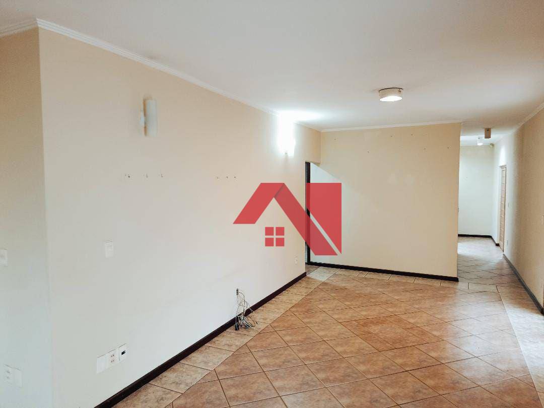 Casa, 3 quartos, 250 m² - Foto 2