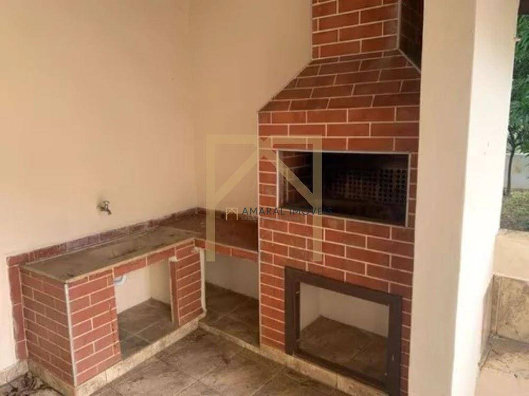 Casa à venda com 3 quartos, 210m² - Foto 12