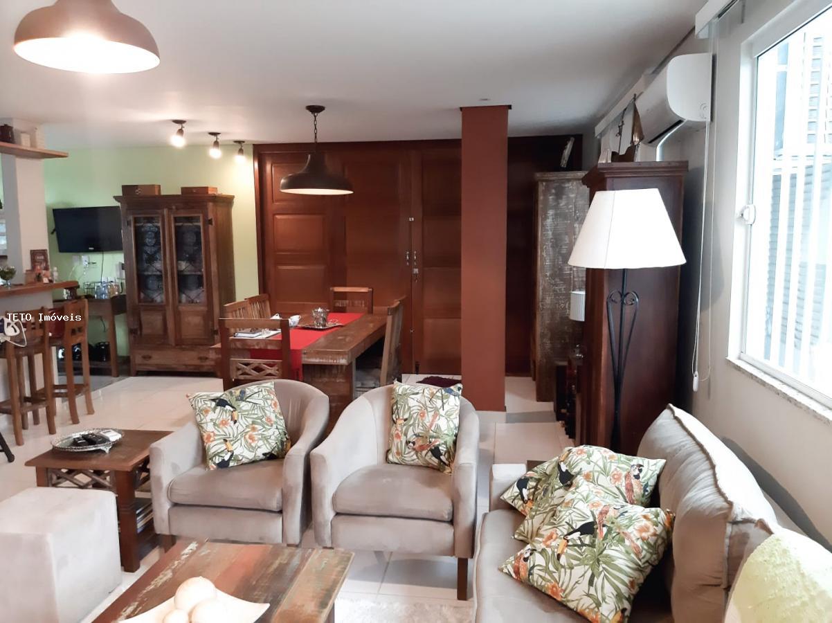 Casa à venda com 3 quartos, 245m² - Foto 13