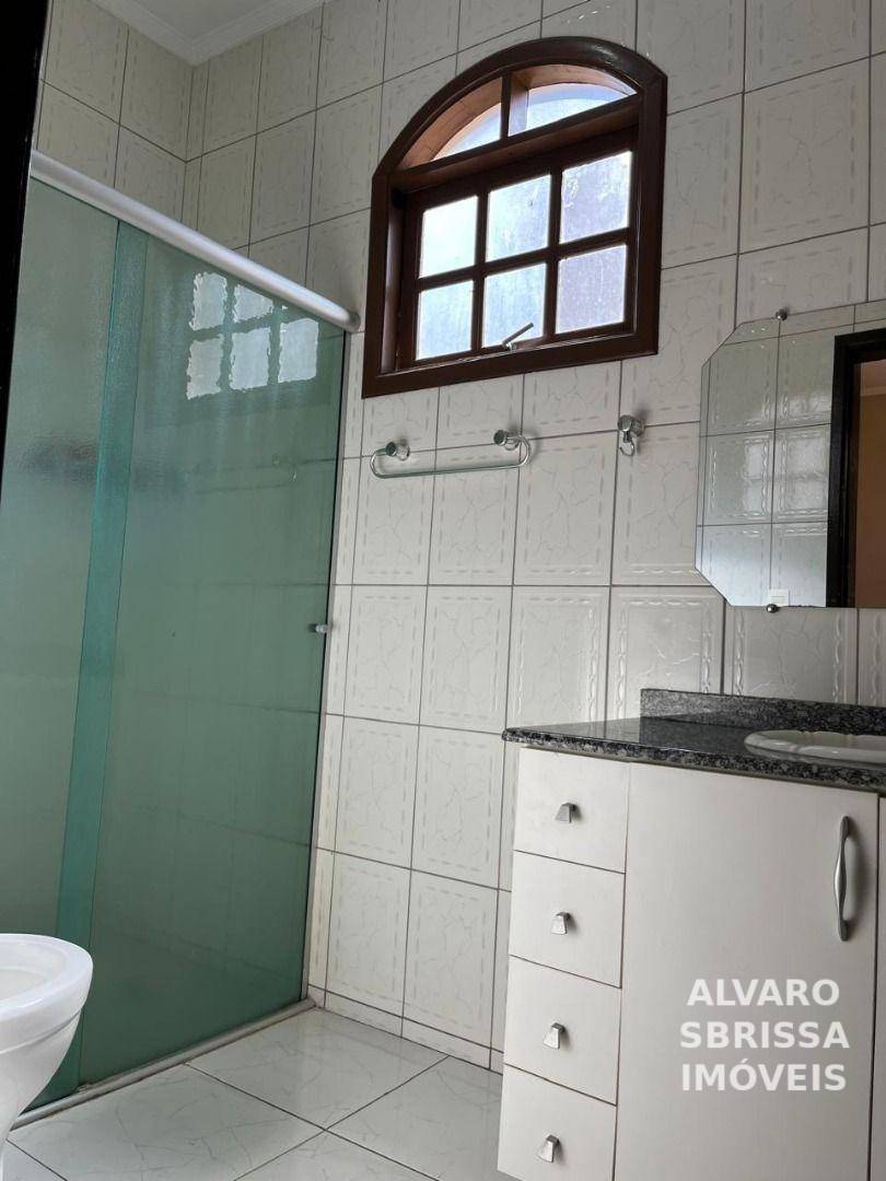 Casa à venda com 4 quartos, 246m² - Foto 22