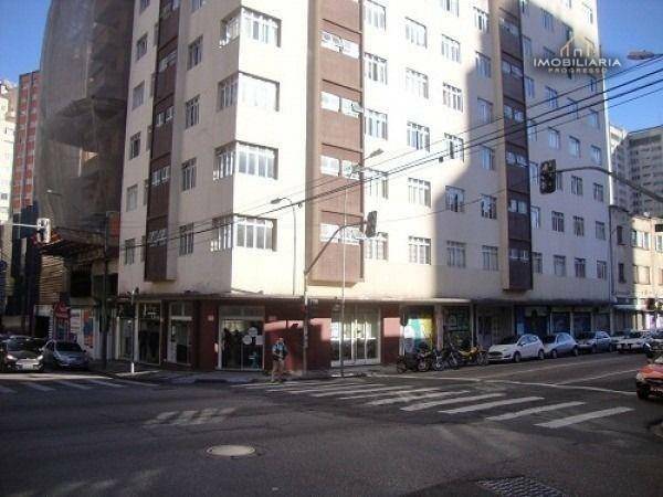 Apartamento à venda com 2 quartos, 75m² - Foto 2