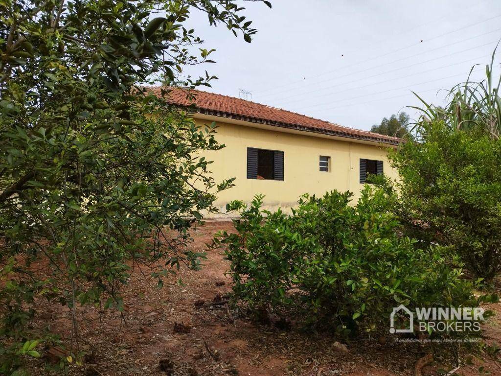 Chácara à venda com 4 quartos, 210m² - Foto 25
