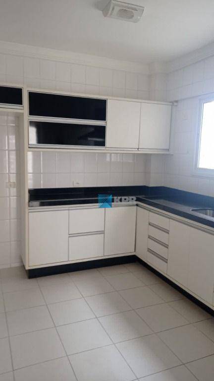 Apartamento para alugar com 3 quartos, 102m² - Foto 13