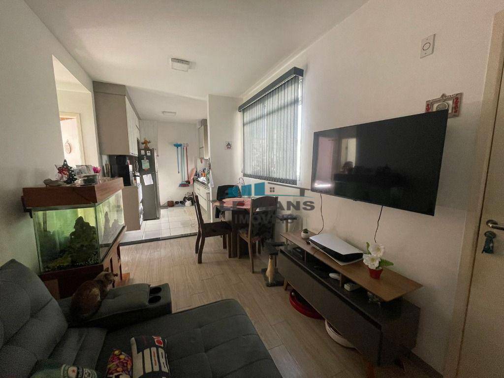 Apartamento à venda com 2 quartos, 48m² - Foto 2