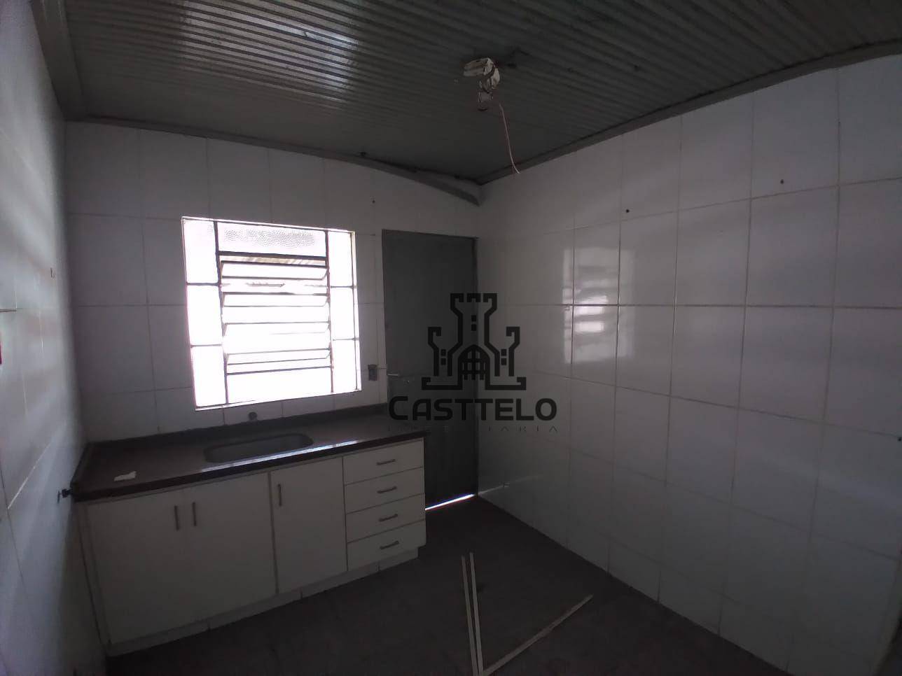 Casa à venda com 4 quartos, 200m² - Foto 19