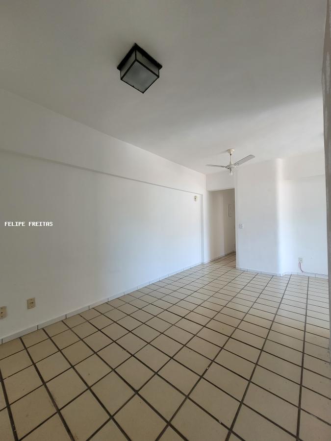 Apartamento à venda com 3 quartos, 76m² - Foto 18