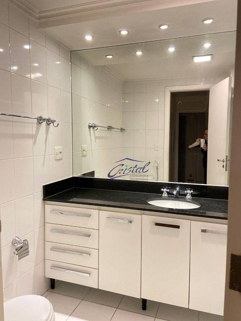 Apartamento para alugar com 4 quartos, 134m² - Foto 22