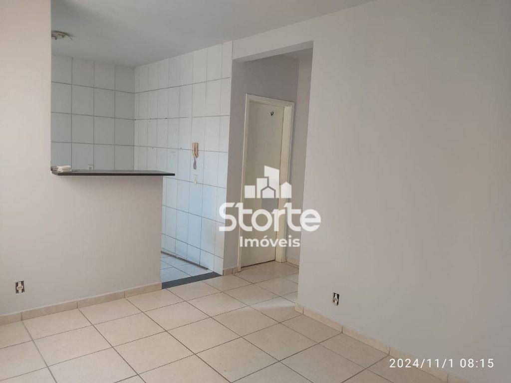 Apartamento à venda com 2 quartos, 45m² - Foto 1