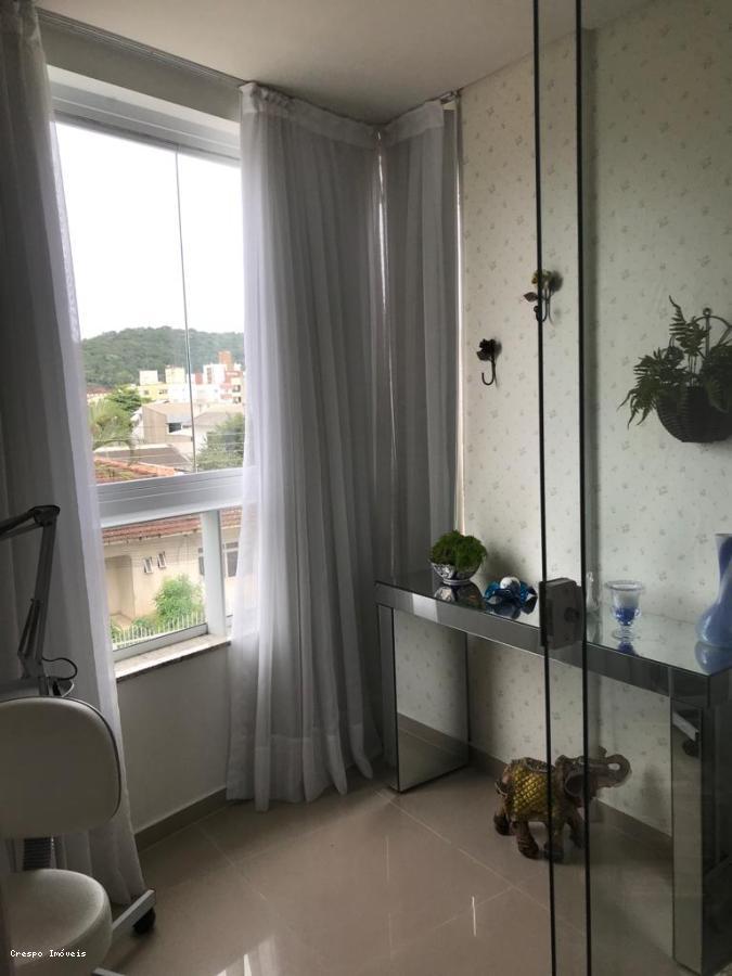 Apartamento à venda com 2 quartos, 67m² - Foto 16