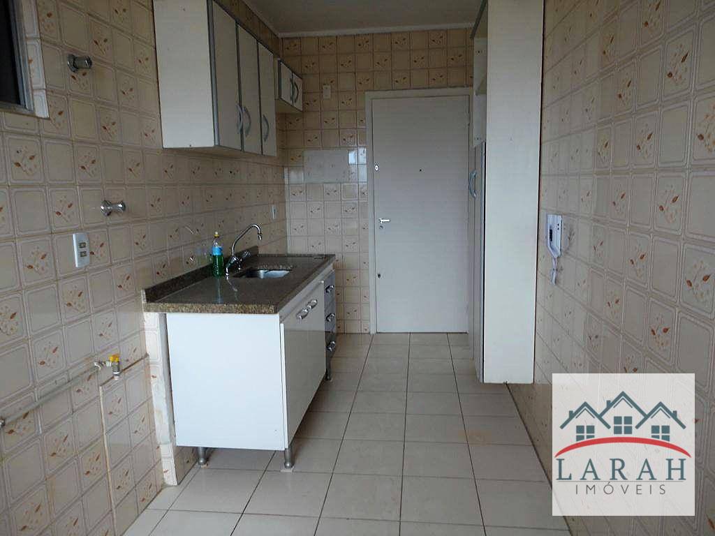 Apartamento para alugar com 3 quartos, 74m² - Foto 6