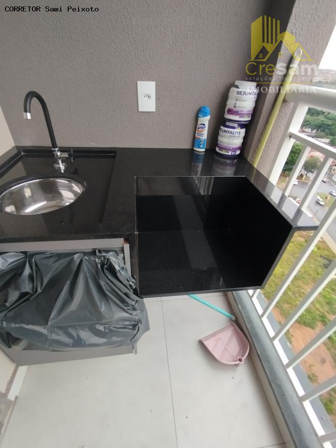 Apartamento para alugar com 2 quartos, 58m² - Foto 12