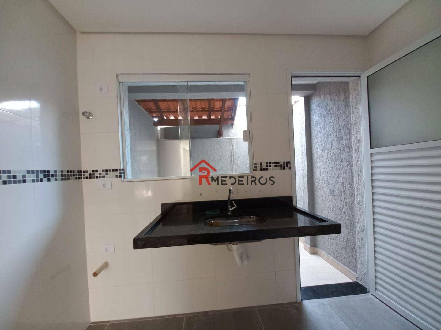 Casa à venda com 2 quartos, 59m² - Foto 8