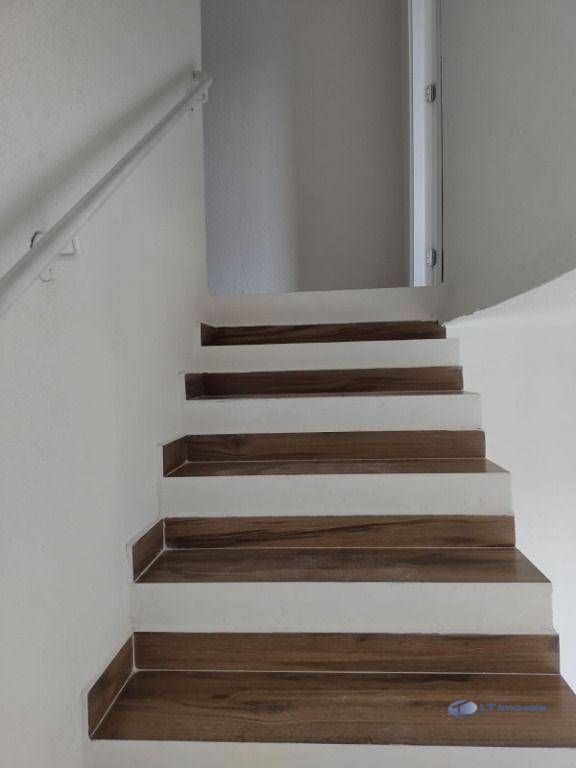 Casa à venda com 2 quartos, 101m² - Foto 6