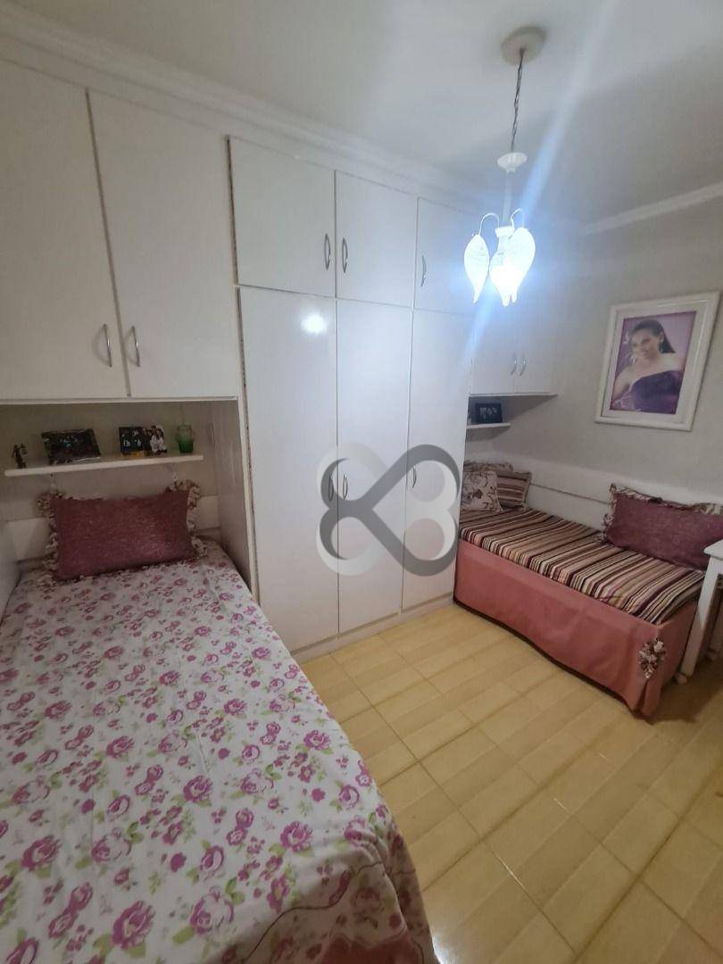 Casa à venda com 4 quartos, 340m² - Foto 20