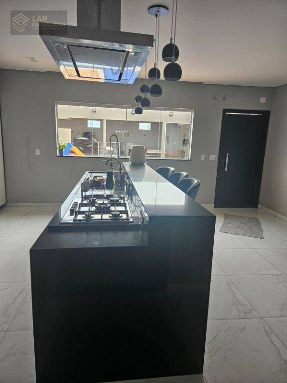 Casa de Condomínio para alugar com 4 quartos, 500m² - Foto 35