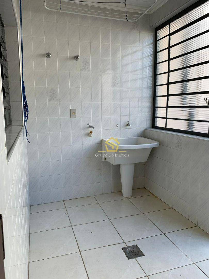 Casa para alugar com 2 quartos, 150m² - Foto 15
