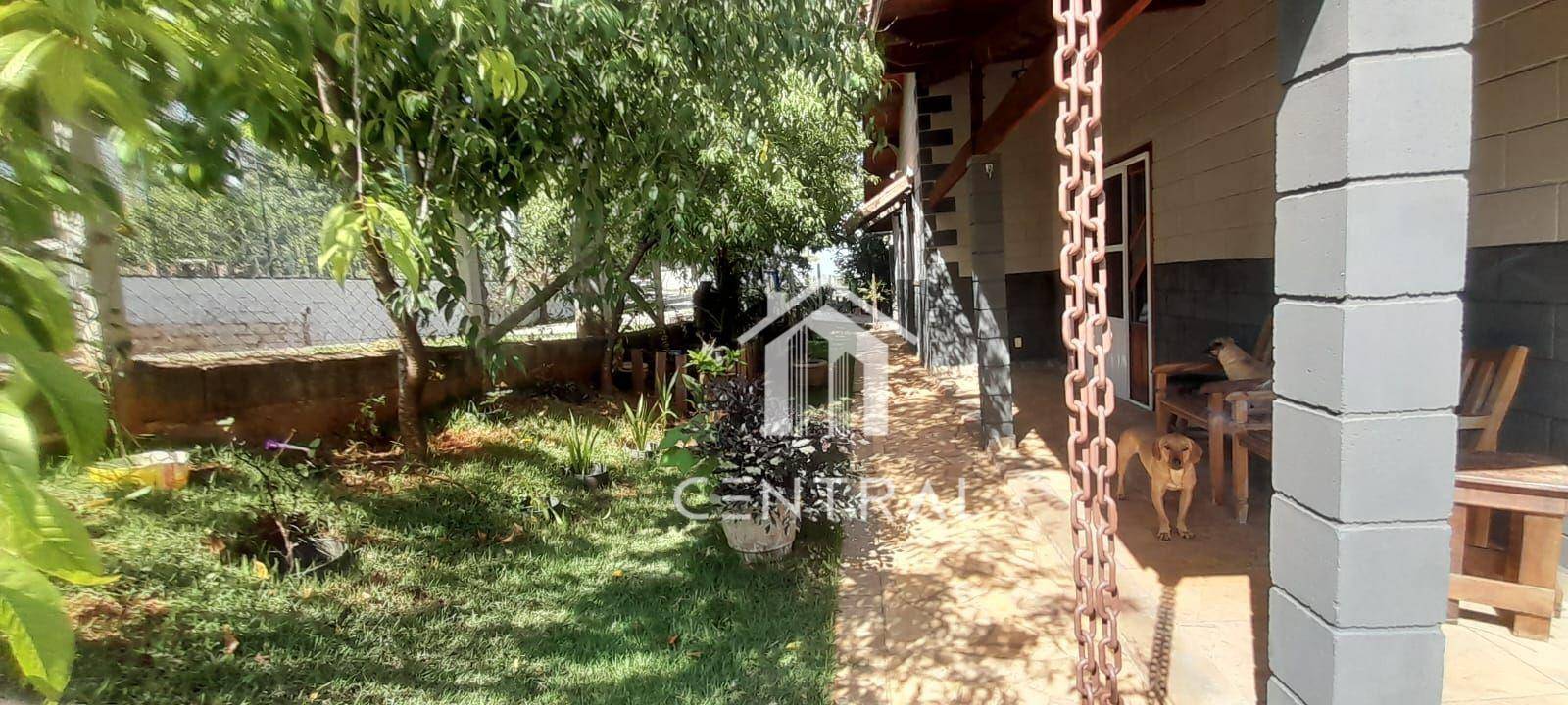 Chácara, 3 quartos, 944 m² - Foto 2