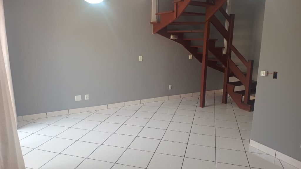 Casa de Condomínio para alugar com 3 quartos, 100m² - Foto 5