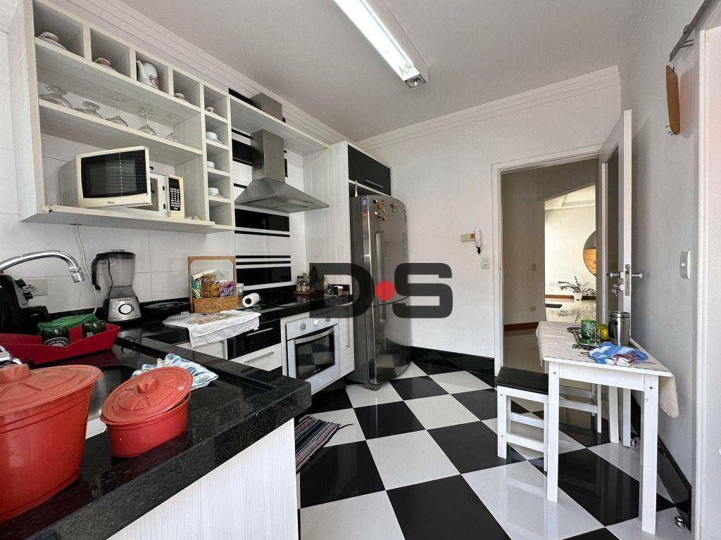 Casa à venda com 3 quartos, 190m² - Foto 6