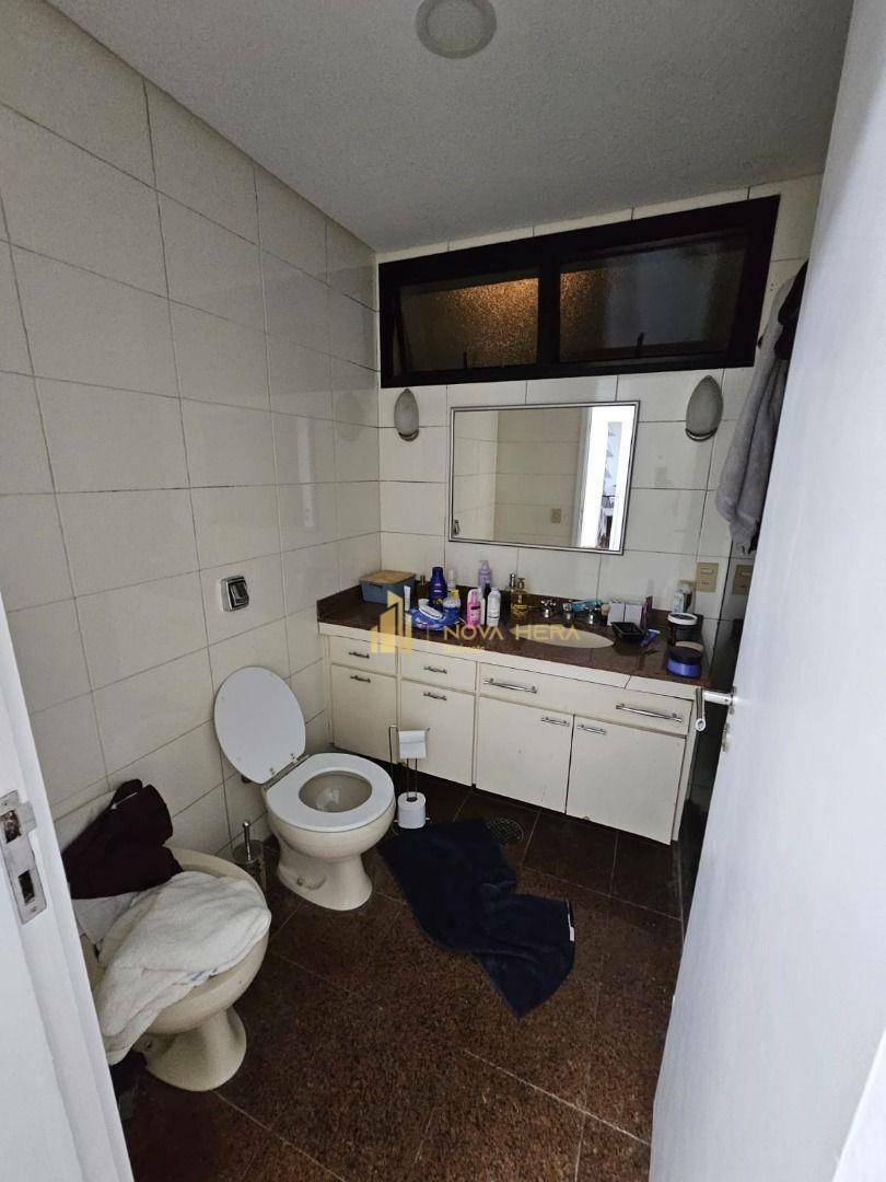 Apartamento à venda com 3 quartos, 154m² - Foto 11