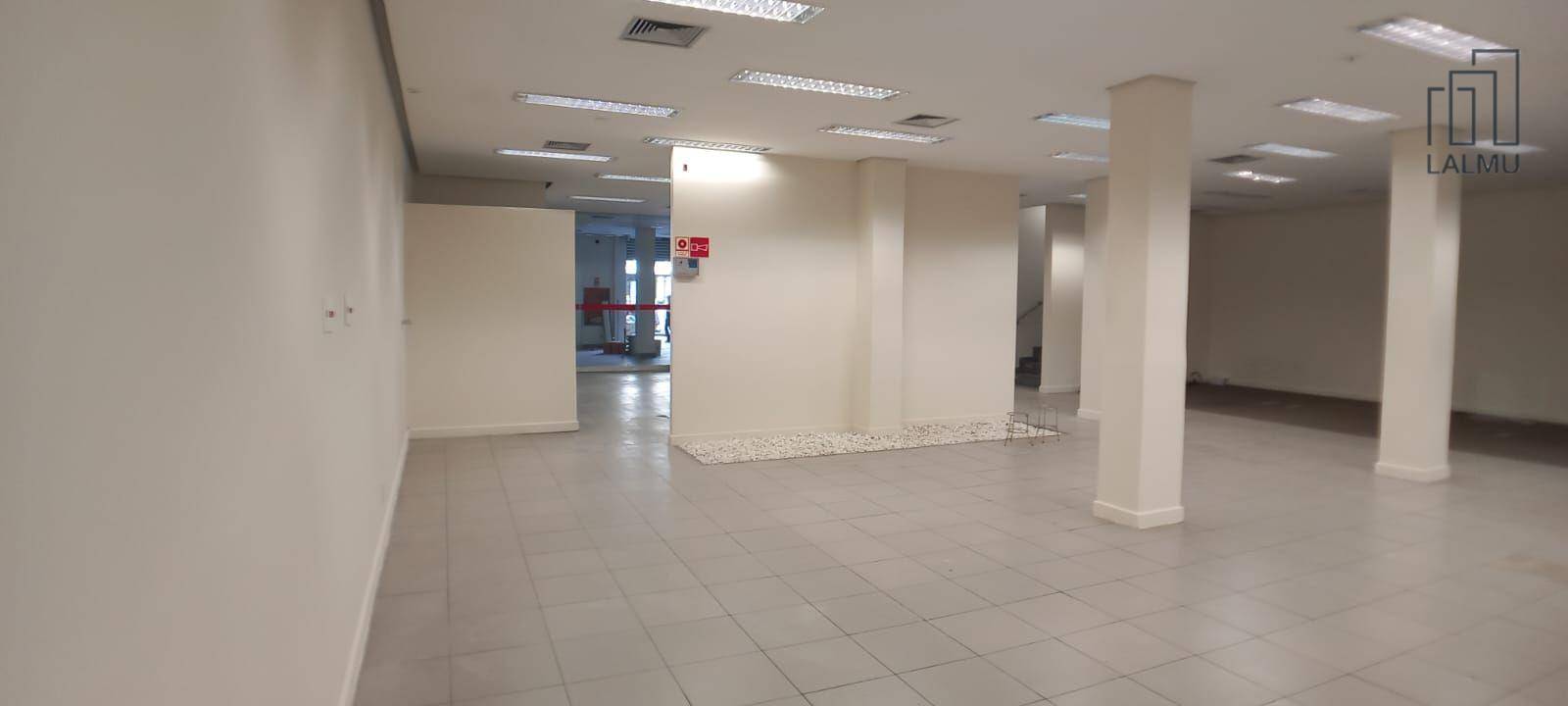 Loja-Salão para alugar, 1000m² - Foto 2