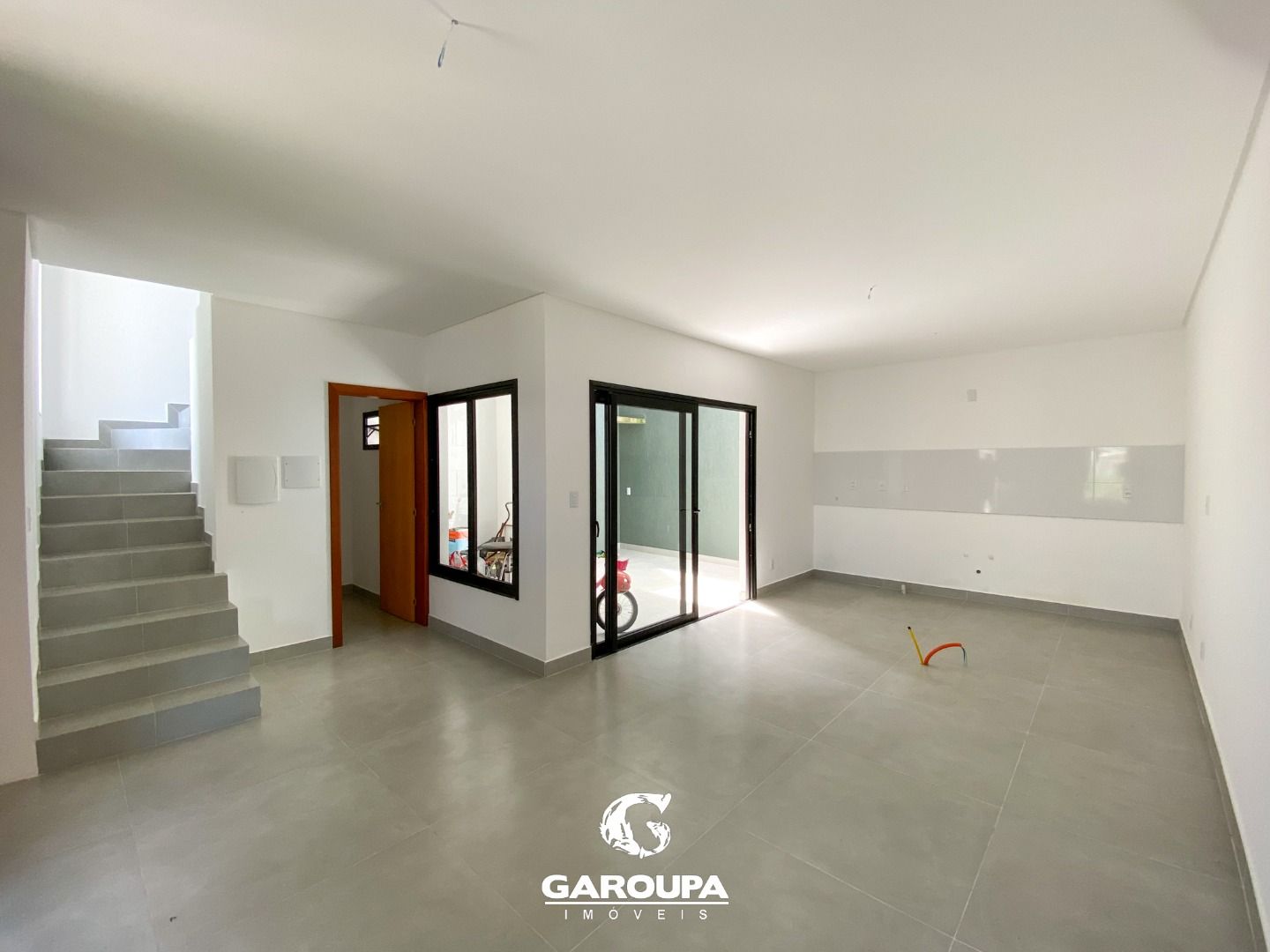 Casa à venda com 3 quartos, 131m² - Foto 3