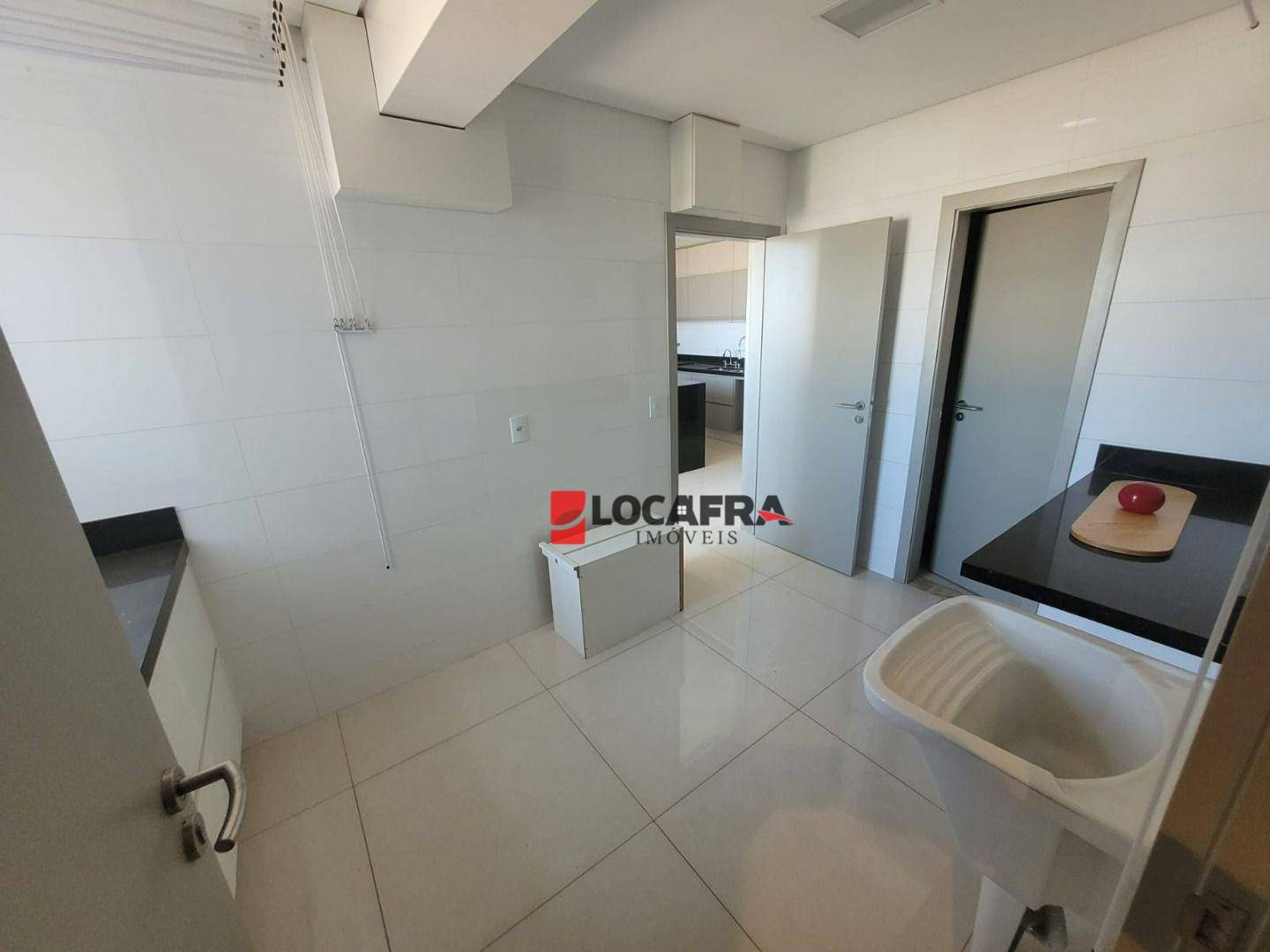 Apartamento à venda com 3 quartos, 245m² - Foto 43