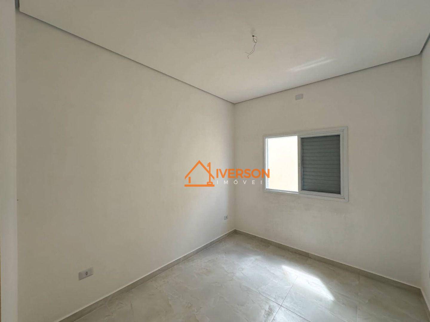 Casa à venda com 3 quartos, 90m² - Foto 12