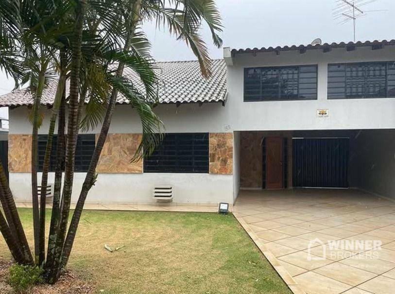 Casa à venda com 5 quartos, 220m² - Foto 1