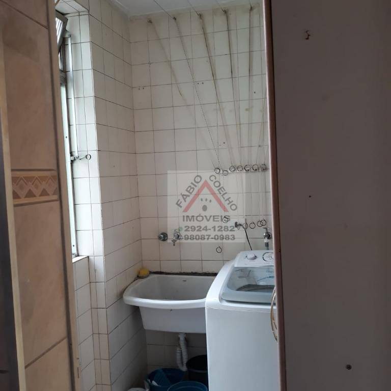 Apartamento à venda com 2 quartos, 70m² - Foto 12