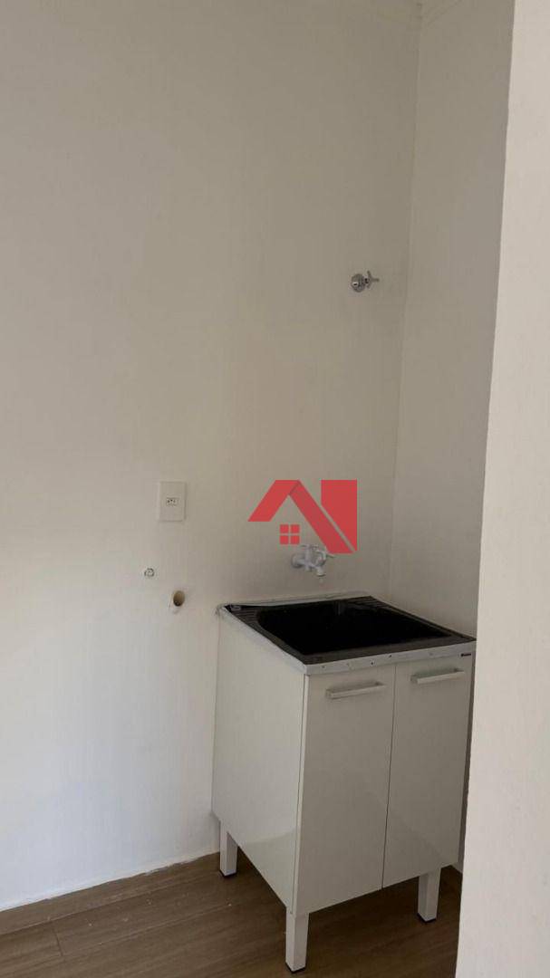 Casa à venda com 3 quartos, 70m² - Foto 8