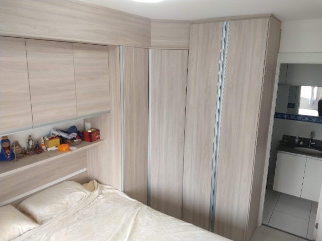 Apartamento à venda com 2 quartos, 68m² - Foto 2