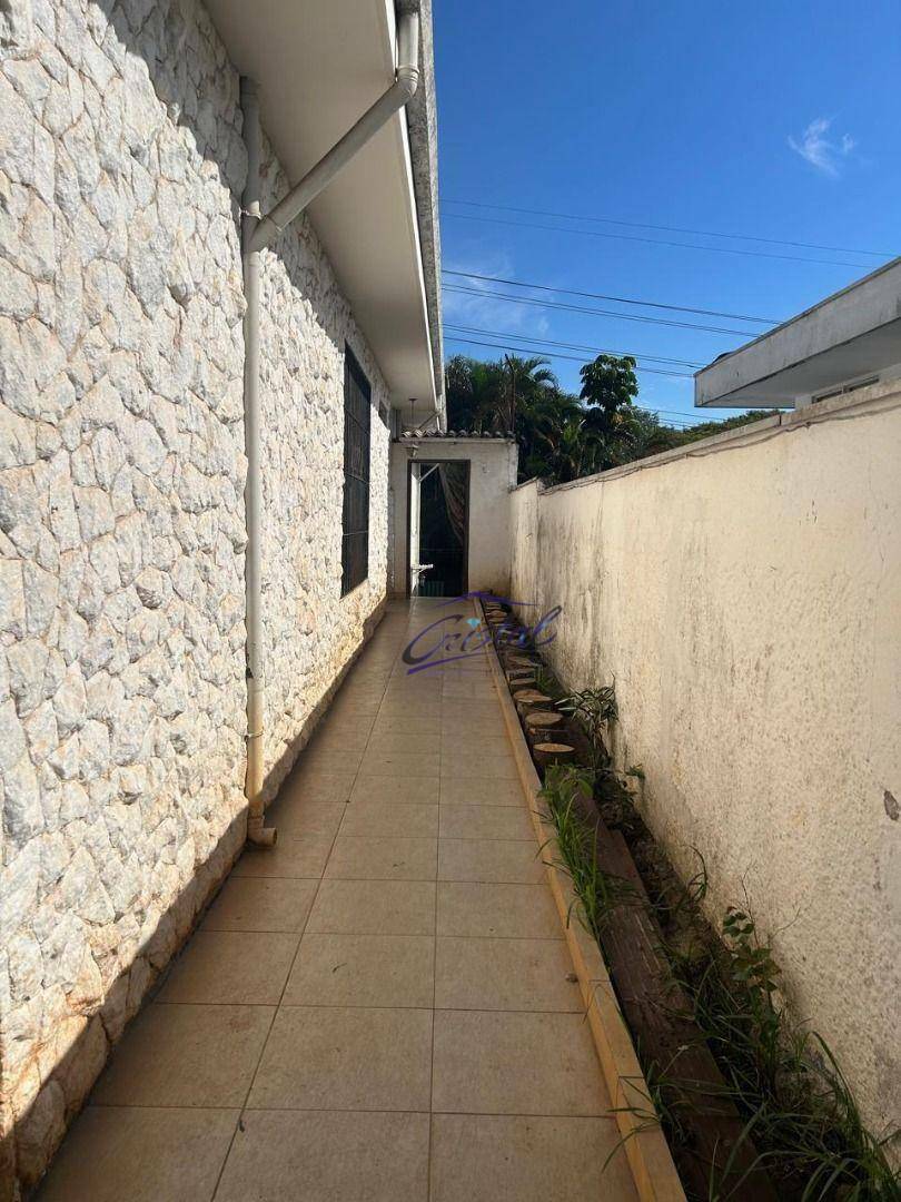 Casa à venda com 4 quartos, 265m² - Foto 26