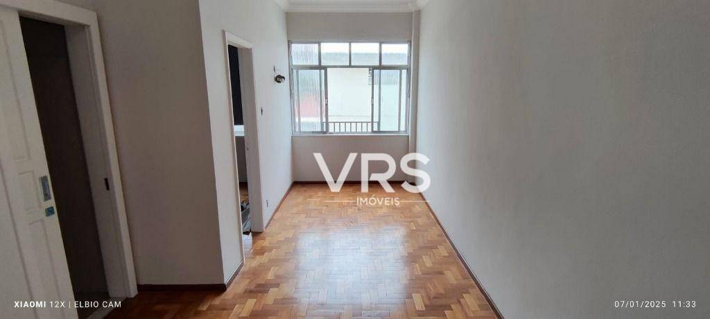 Apartamento à venda com 1 quarto, 39m² - Foto 2