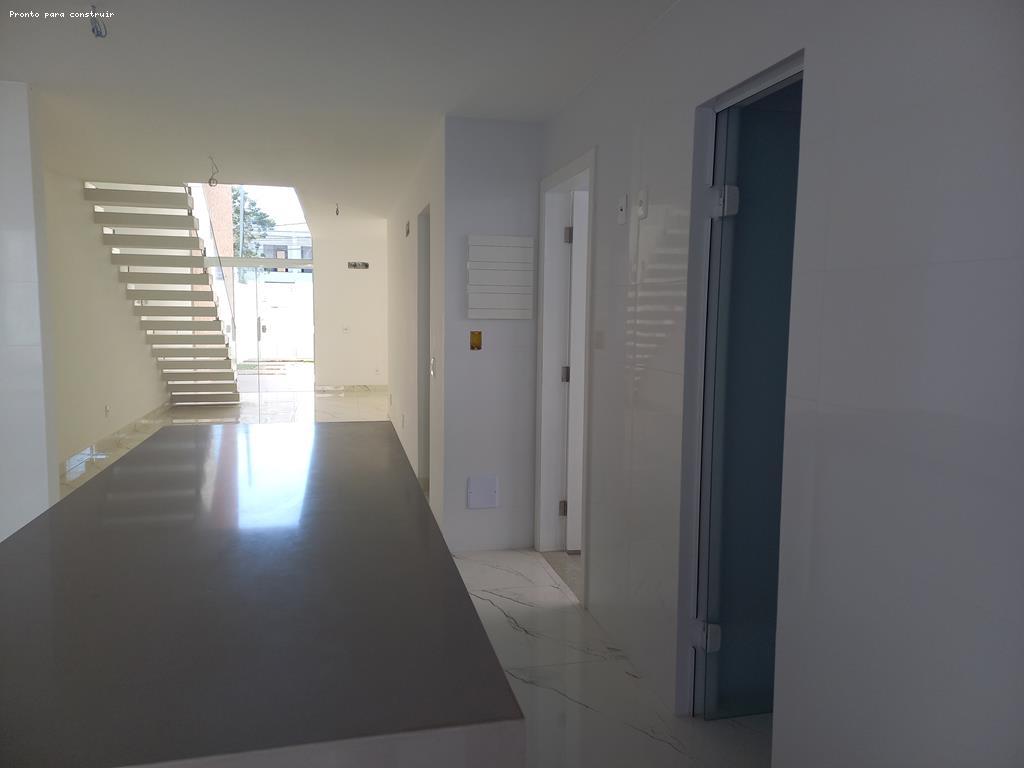 Casa à venda com 4 quartos, 214m² - Foto 32