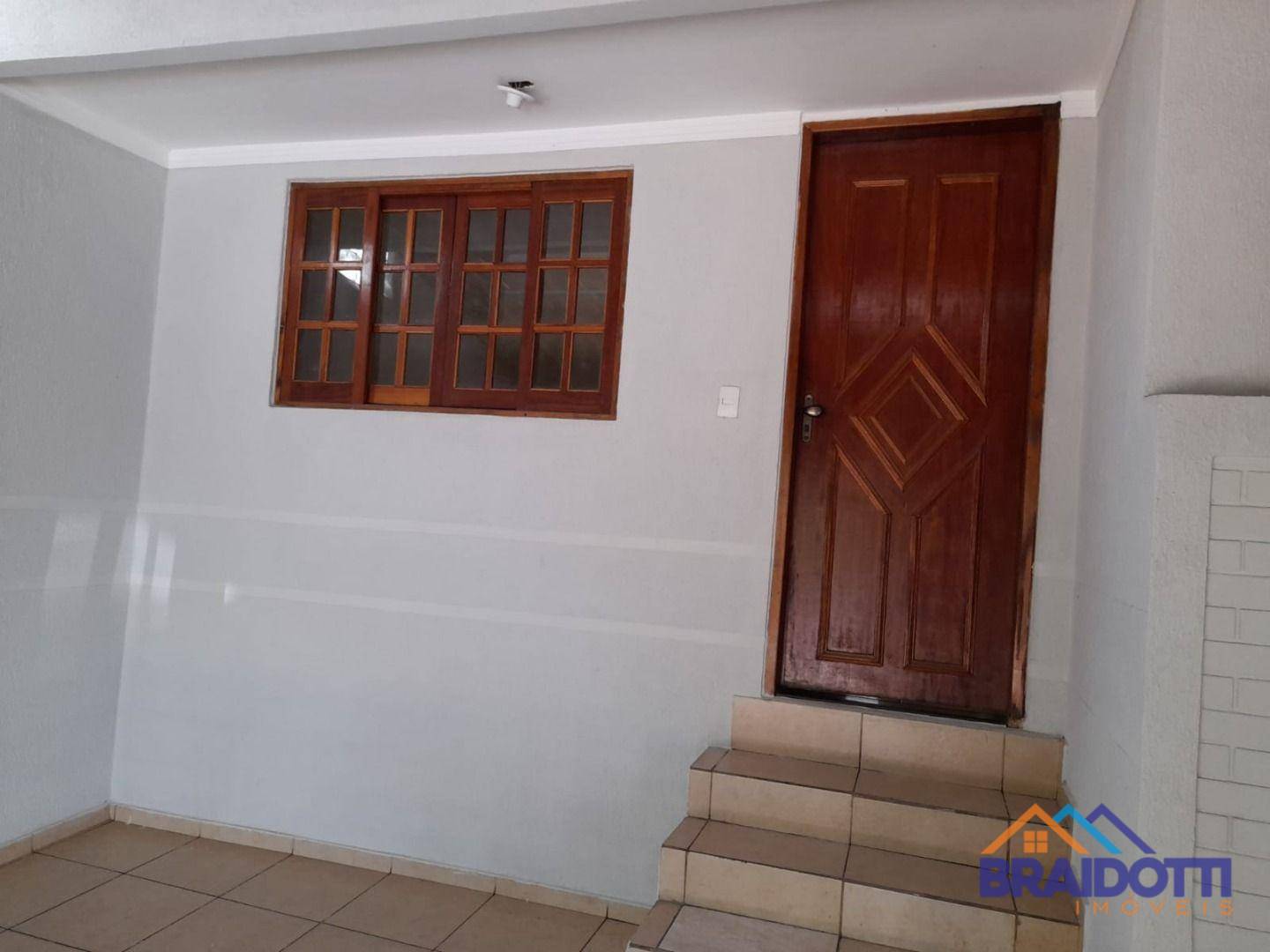 Casa à venda com 3 quartos, 140m² - Foto 2